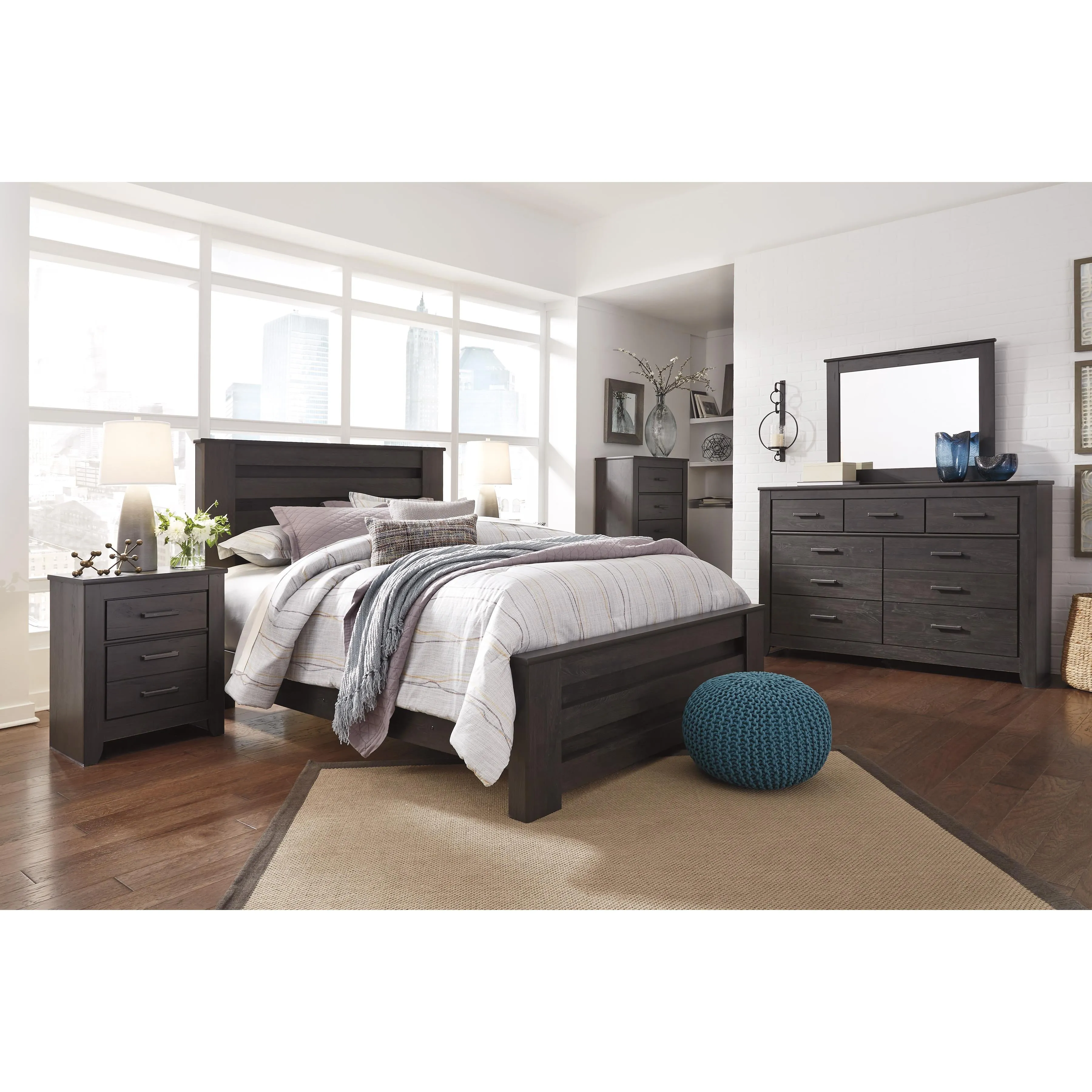 Signature Design by Ashley Brinxton 7-Drawer Dresser with Mirror B249-31/B249-36